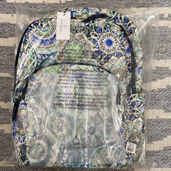 Vera Bradley Large Essential Backpack Laptop NWT Sketched Medallion - Picture 4 of 6
